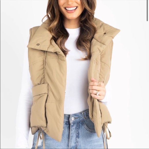 Kittenish - puffer vest with bow ties in front & back - Picture 4 of 4